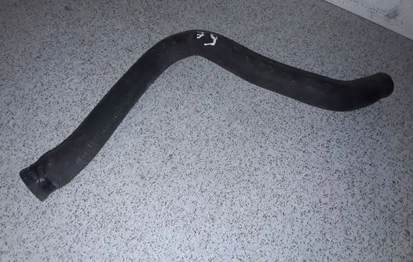 BMW 5 E39 Engine coolant pipe/hose 64218367929 8367929