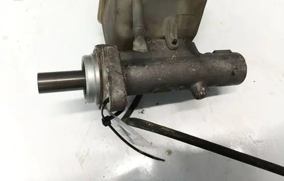 Volvo S60 Master brake cylinder