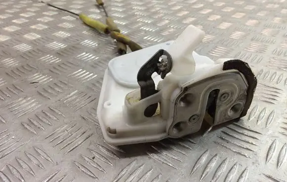 Mazda 6 Rear door lock