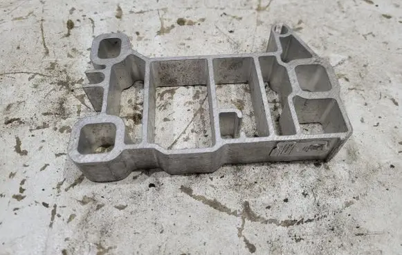 Porsche Macan (95B) Front bumper mounting bracket 95B805233