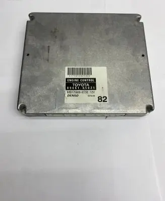 Toyota Avensis T250 Engine control unit/module 8966105821 MB1758008330