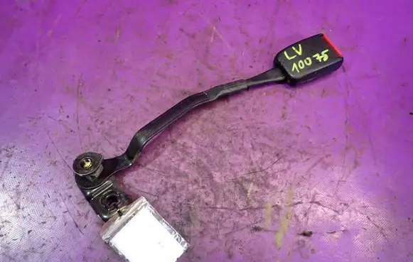 Volkswagen Golf IV Front seatbelt buckle 1J3858471