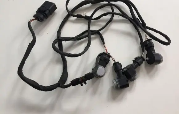 Volkswagen Touareg II EUR ISO radio connector 4H0919275