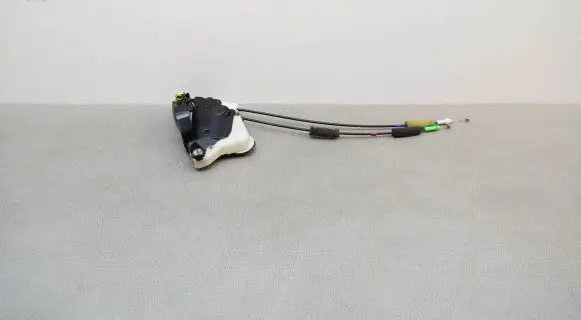 Toyota Prius (XW30) Coupe door lock (next to the handle) 