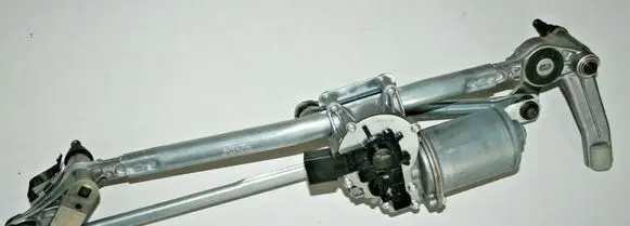 BMW 3 E90 E91 Front wiper linkage and motor 
