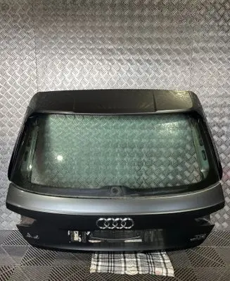 Tailgate/trunk/boot lid