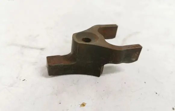 Jaguar XE Fuel Injector clamp holder