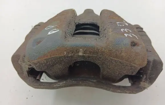 Honda CR-V Front brake caliper Y0426