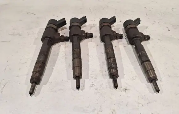 Fiat Croma Fuel injector 0445110244