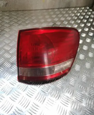 Toyota Avensis Verso Rear/tail lights 765201 4435