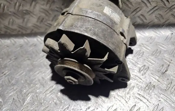 BMW 5 E34 Generator/alternator 0120469876