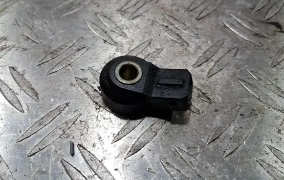 Volvo 740 Detonation knock sensor 0261231006