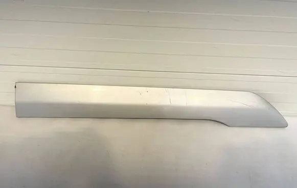 Ford Connect Front door trim (molding) DT11V20938B