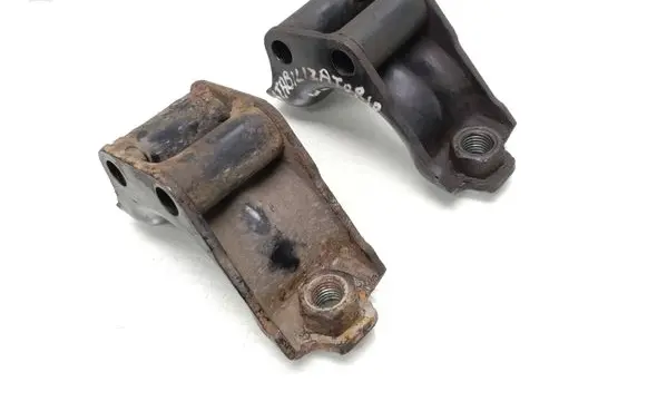 Mercedes-Benz ML W164 Sway bar bush bracket, front 