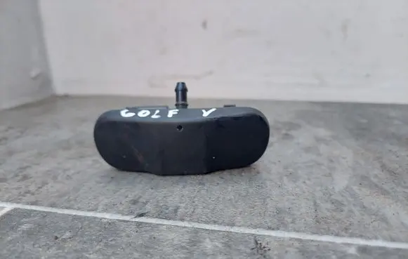 Volkswagen Golf V Windshield washer spray nozzle 1T0955986