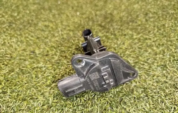 Subaru Outback (BT) Mass air flow meter 22680AA420 1975000061