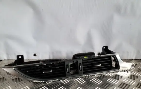 Audi A6 C7 Dash center air vent grill 4G2820951