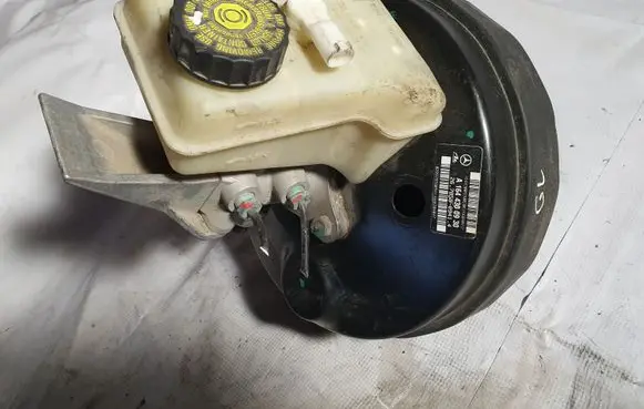 Mercedes-Benz GL X164 Brake booster A1644300930 A1644300202