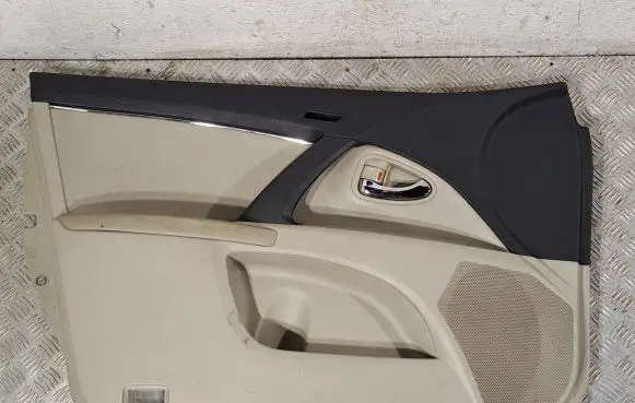 Toyota Avensis T270 Front door card panel trim 6762005660E2 6773805011