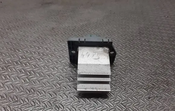 KIA Opirus Heater blower motor/fan resistor 