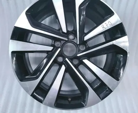Volkswagen T-Roc R17 alloy rim 