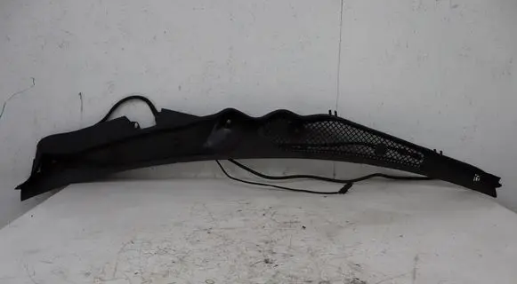 Mercedes-Benz E W212 Wiper trim A2128301213