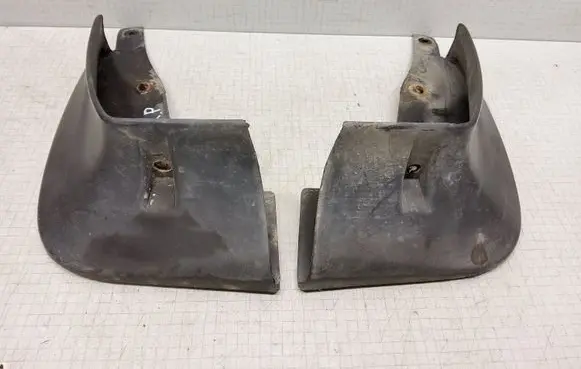 Nissan Primera Front mudguard 