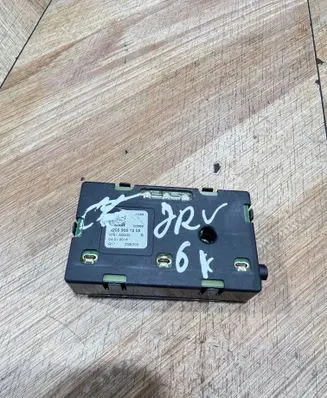 Mercedes-Benz C W205 Aerial antenna amplifier A2059051205 04012016
