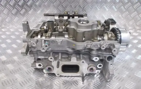 Hyundai i20 (BC3 BI3) Engine head 2211107500 2211107510