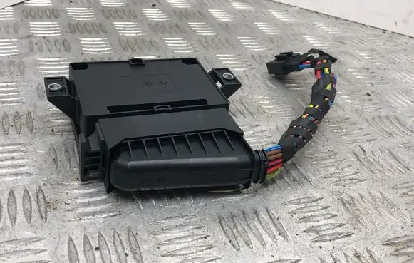 BMW 5 F10 F11 Hand brake control module 6854856 0112311043 32620264A