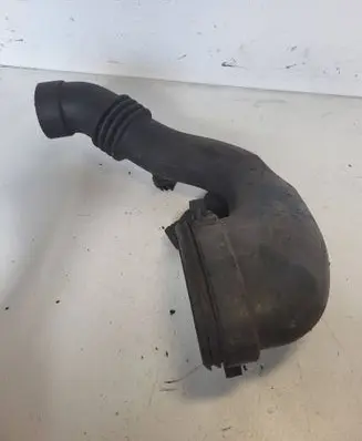 BMW X3 E83 Turbo air intake inlet pipe/hose 7787862