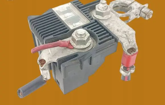 Toyota Yaris Positive cable (battery)