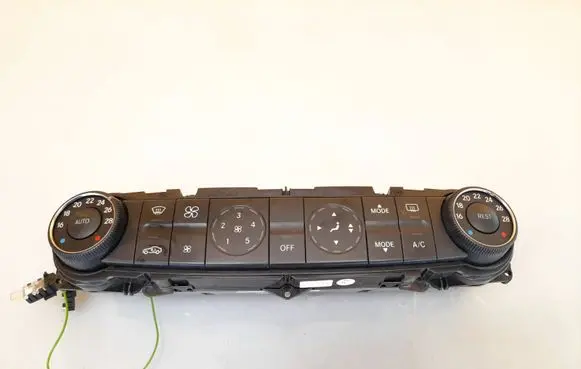 Mercedes-Benz E W211 Climate control unit 2118300490