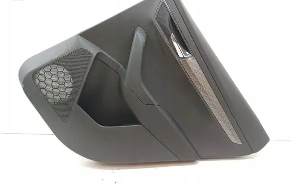 Skoda Karoq Front door card panel trim