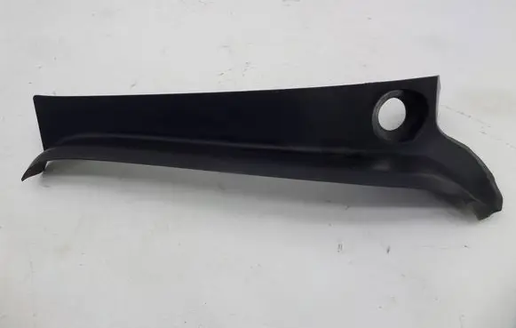 Mini Cooper Countryman F60 Rear/tail light trim molding 7424598 03636240