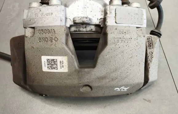 Audi A6 S6 C7 4G Front brake caliper 4G0106AK