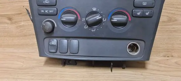 Volvo S60 Climate control unit 8651240