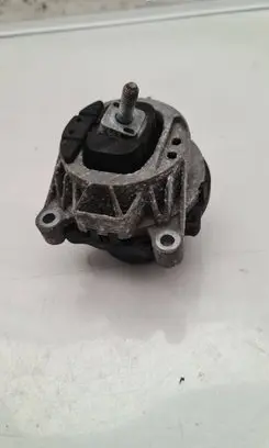 Mercedes-Benz E W238 Engine mount bracket 6785713 150518