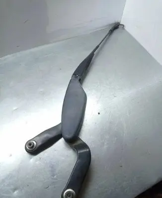 Mercedes-Benz E W211 Front wiper blade arm