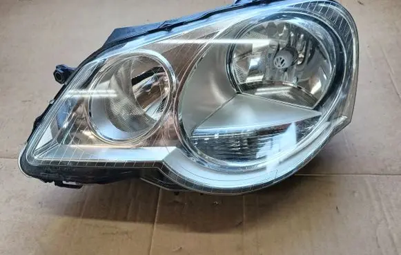 Volkswagen Polo IV 9N3 Headlight/headlamp