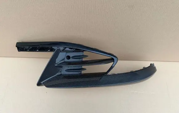Front bumper lip