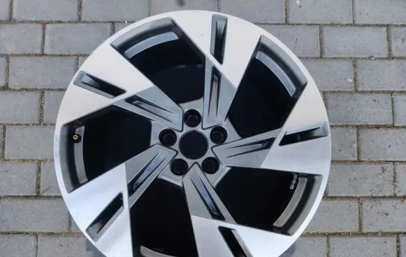 Audi e-tron R20 alloy rim 4KE601025T