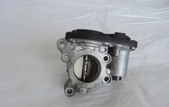 Ford Fiesta Throttle body valve H6BG-9F991-BA