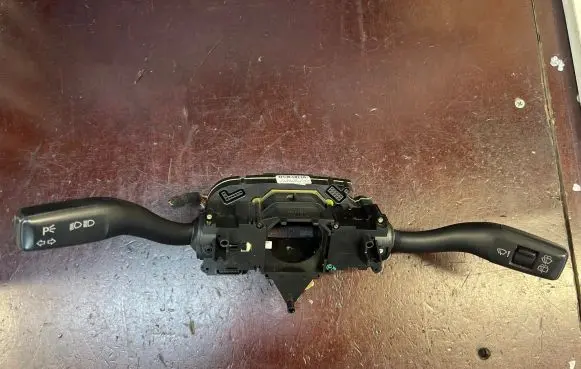 Audi A4 S4 B7 8E 8H Indicator stalk 8E0953549S