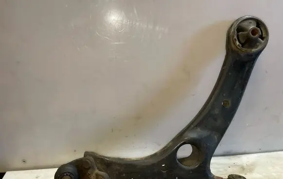 Front lower control arm/wishbone