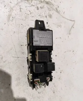 Volvo S40, V40 Fuse module 0803982 C29J