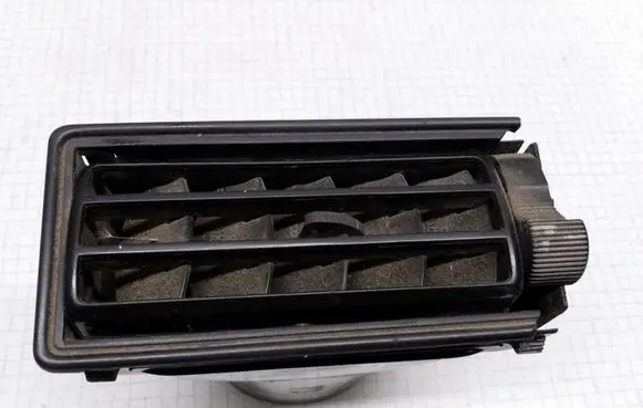 Volkswagen I LT Dashboard side air vent grill/cover trim 251819709