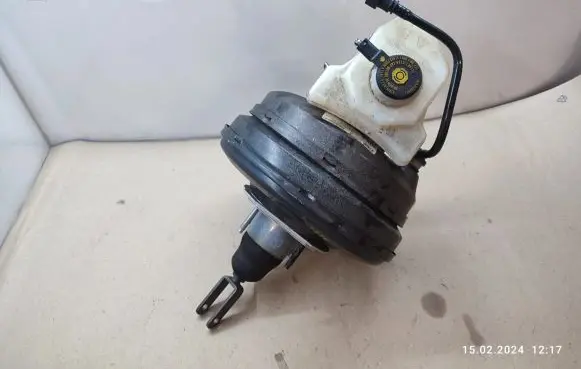 Land Rover Range Rover Sport L320 Brake booster AH222B195BC
