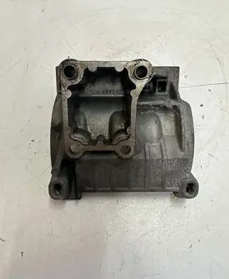 Iveco Daily 6th gen A/C compressor mount bracket 504388828