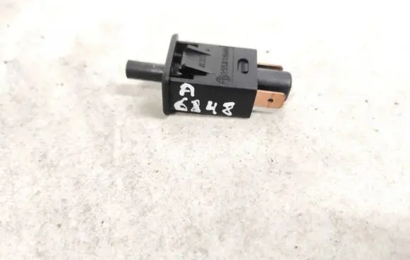 Mitsubishi Space Star Brake pedal sensor switch 39582000